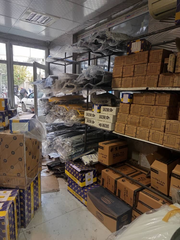 پخش قطعات رنگ کوره ای ماشین عرفان در میدان راه آهن تهران