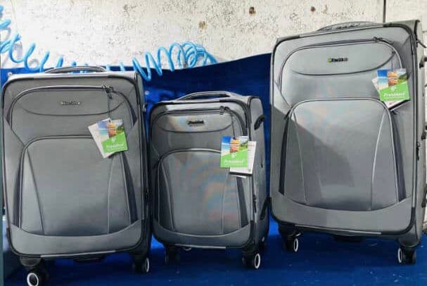 کارخانه تولید کیف و چمدان فرجی در تبریز