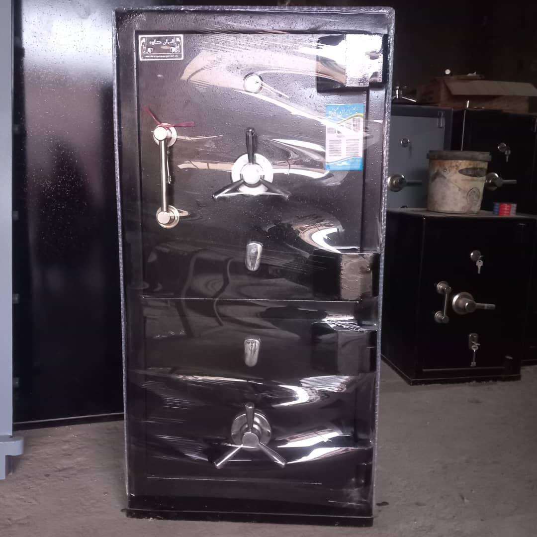 گاوصندوق ایران کاوه نجفیان در رشت