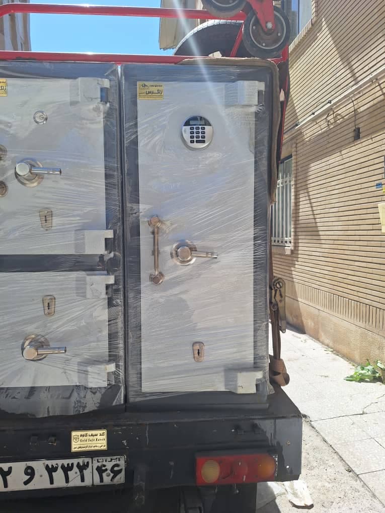 گاوصندوق ایران کاوه نجفیان در رشت