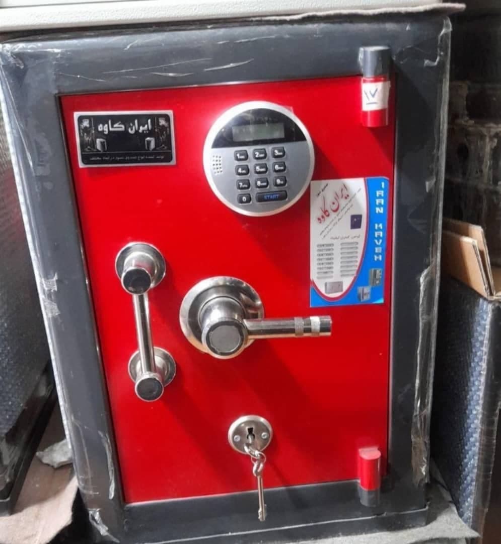 گاوصندوق ایران کاوه نجفیان در رشت