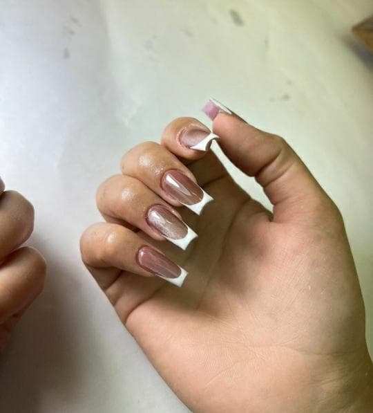 آموزشگاه تخصصی کاشت ناخن میترا پورمهدی در سیرجان