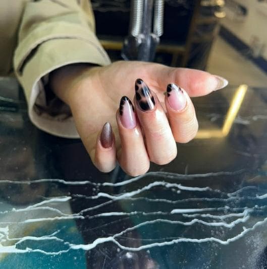 آموزشگاه تخصصی کاشت ناخن میترا پورمهدی در سیرجان