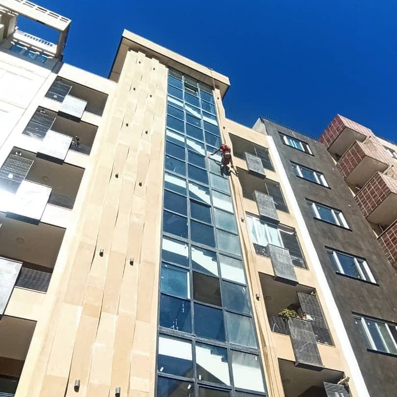 خدمات کار در ارتفاع شرکت سیمرغ بلندای آسیا در شیراز