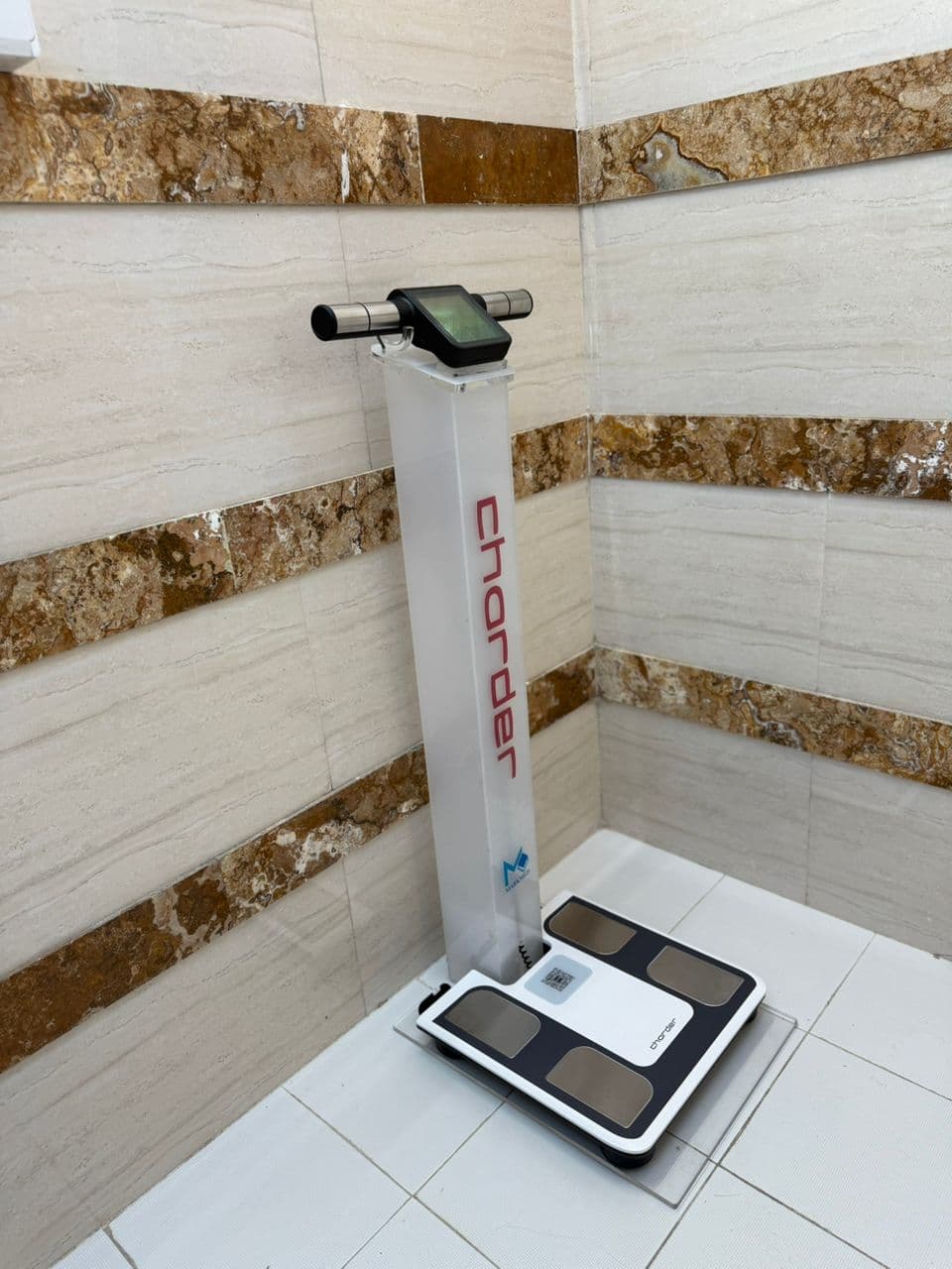 مرکز تخصصی لاغری موضعی دکتر لیلا صلاحی در همدان