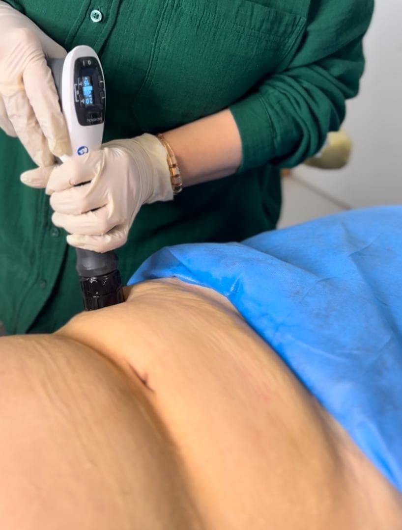 مرکز تخصصی لاغری موضعی دکتر لیلا صلاحی در همدان