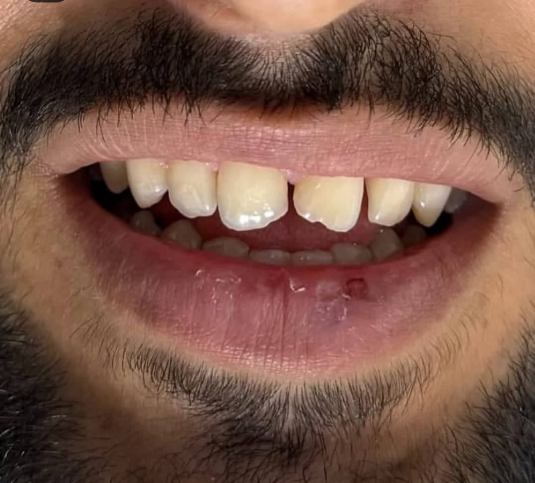 کلینیک شبانه روزی دندانپزشکی دکتر صفری در خرم آباد