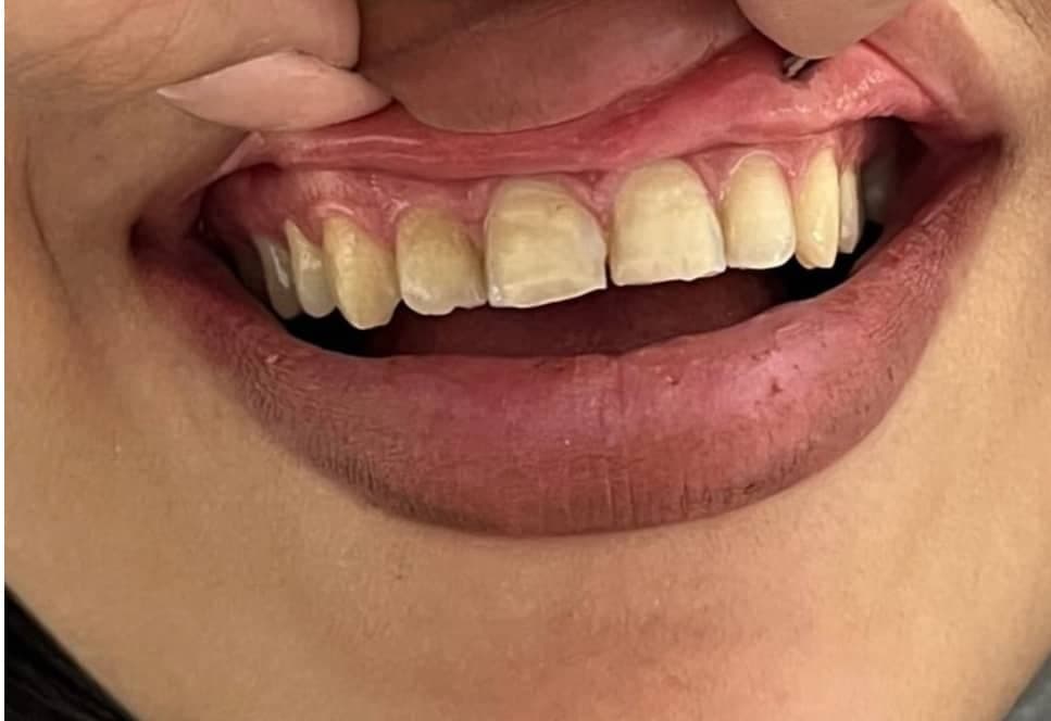 کلینیک شبانه روزی دندانپزشکی دکتر صفری در خرم آباد