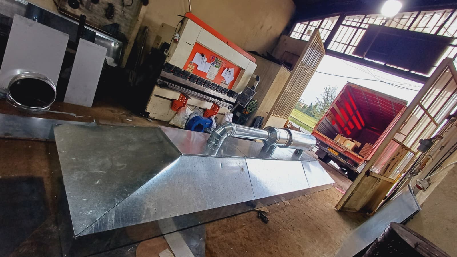 خدمات برش لیزر فلزات و نورد ورق محمود یاری در رشت