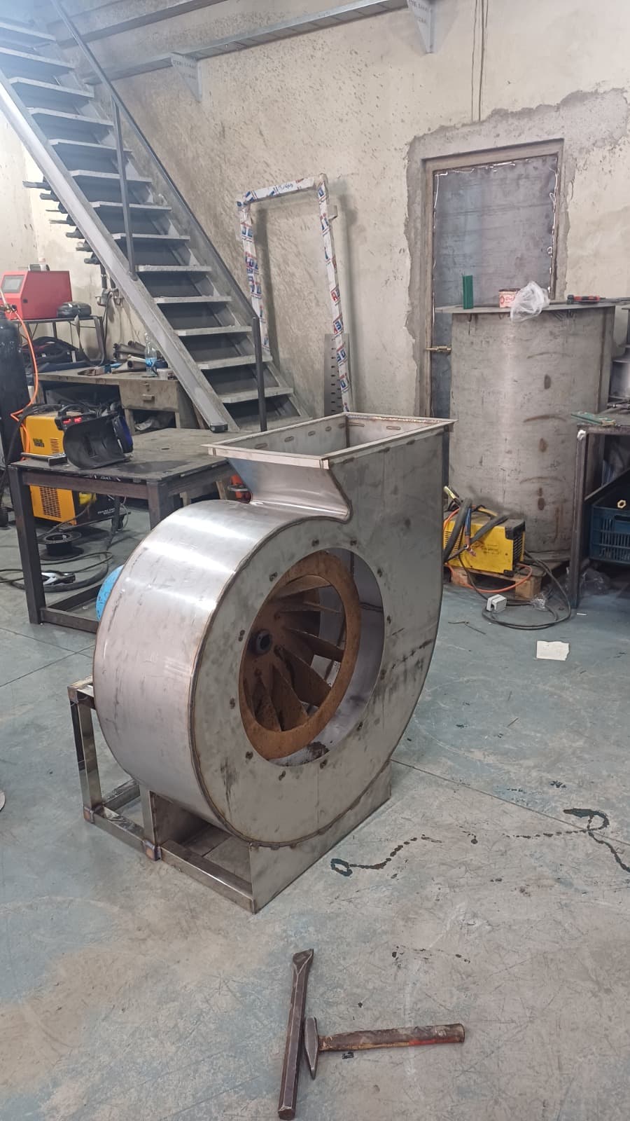 خدمات برش لیزر فلزات و نورد ورق محمود یاری در رشت