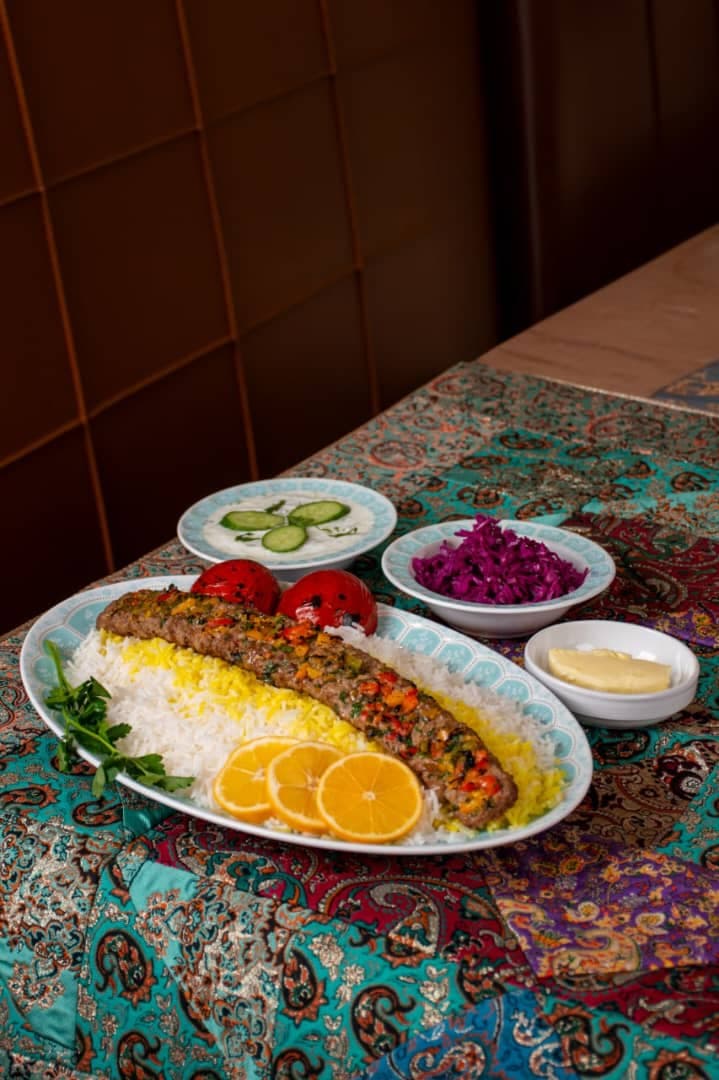 رستوران زیبا سرا در بستان آباد