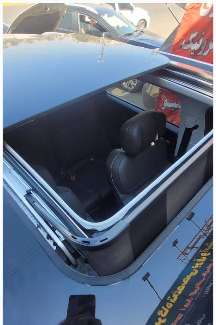 تعمیرگاه تخصصی سانروف و پرده ی سانروف نوذرزاده در شیراز