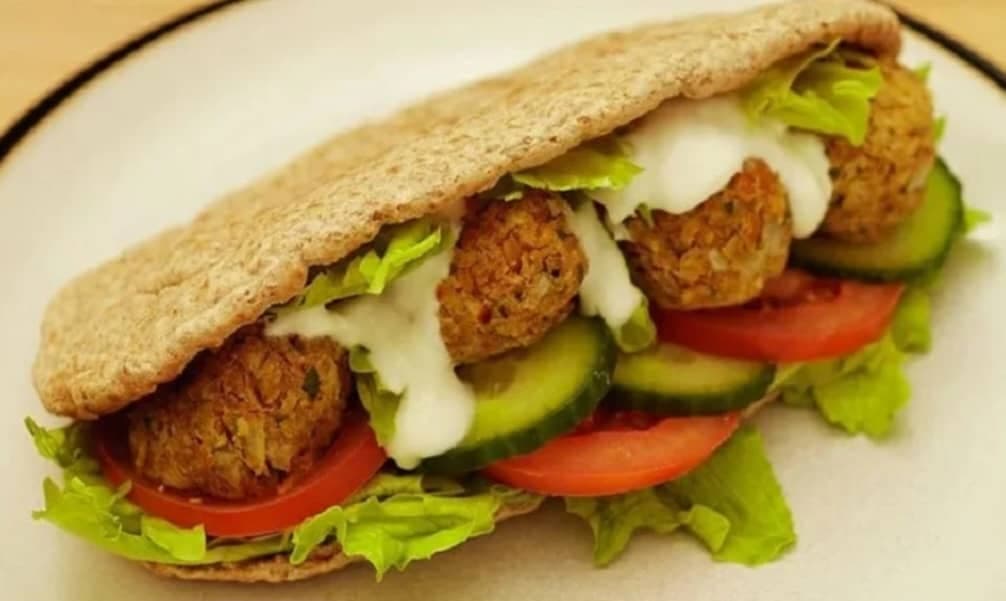 ساندویچی شب تا شب در بندرعباس