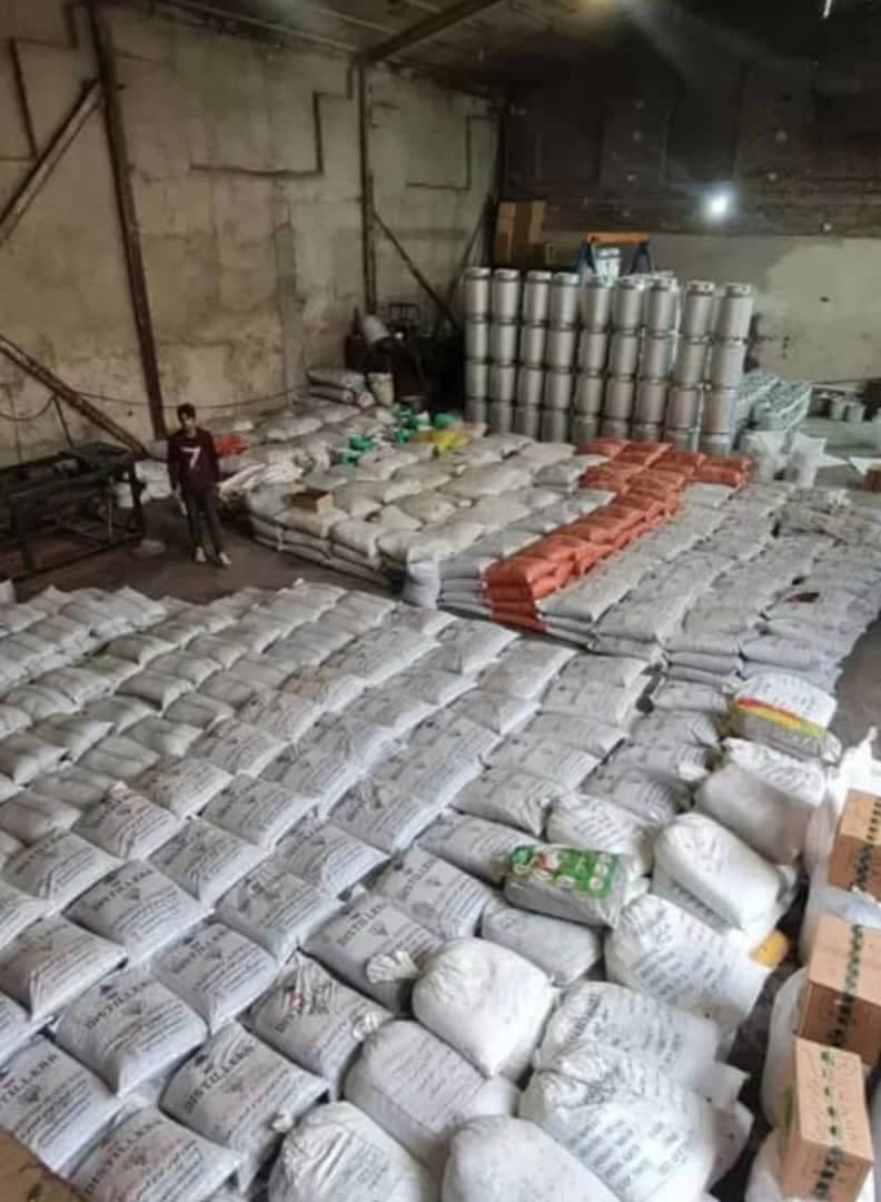 پخش و فروش عمده کشمش و مویز حشمتی در شهرکرد