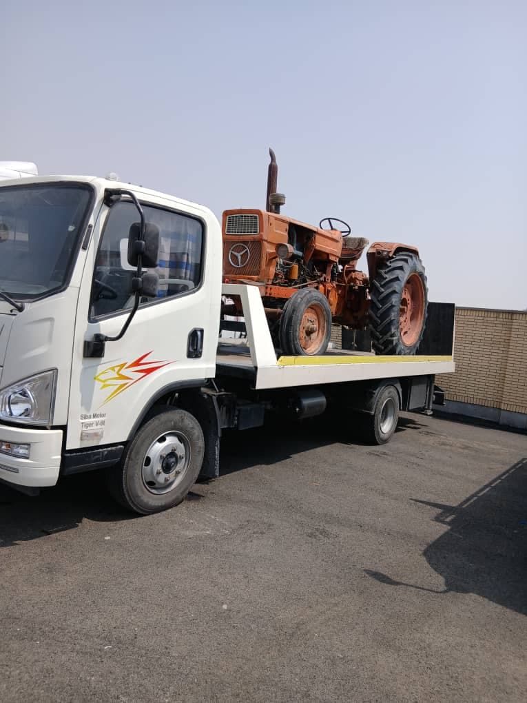 حمل خودرو شبانه روزی منصوری نژاد درگوری در جاده لار به بندرعباس