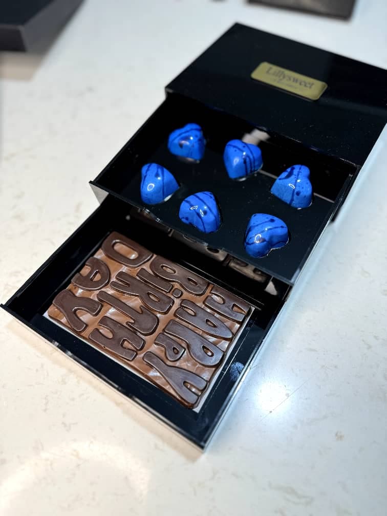 آموزش تخصصی شکلات دستساز و ترافل لی لی سوییت در اصفهان