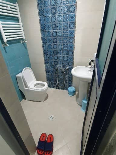 اجاره ویلا باغ استخردار دوخوابه آقای عشورنژاد در میدان شهید رجایی رامسر