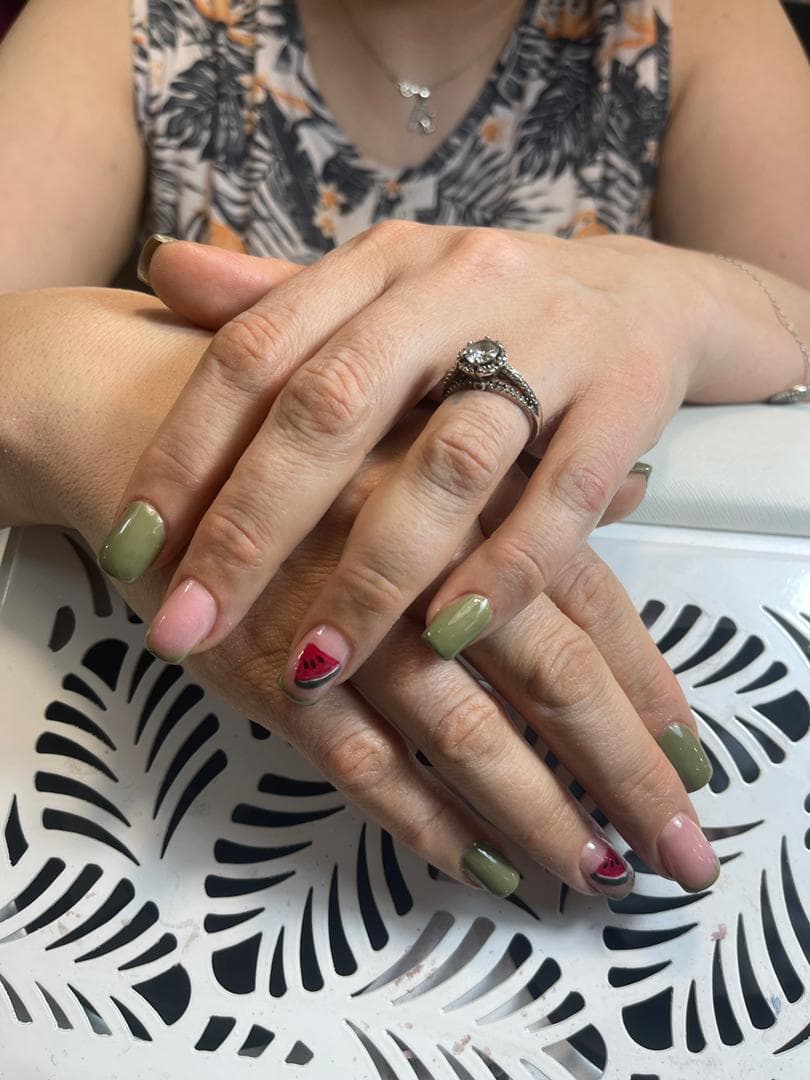 خدمات تخصصی ناخن هانیه در تهران