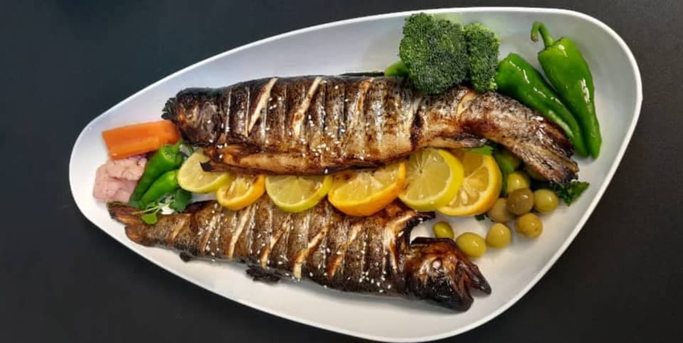 رستوران سنتی کباب ماهی خانواده در سقز