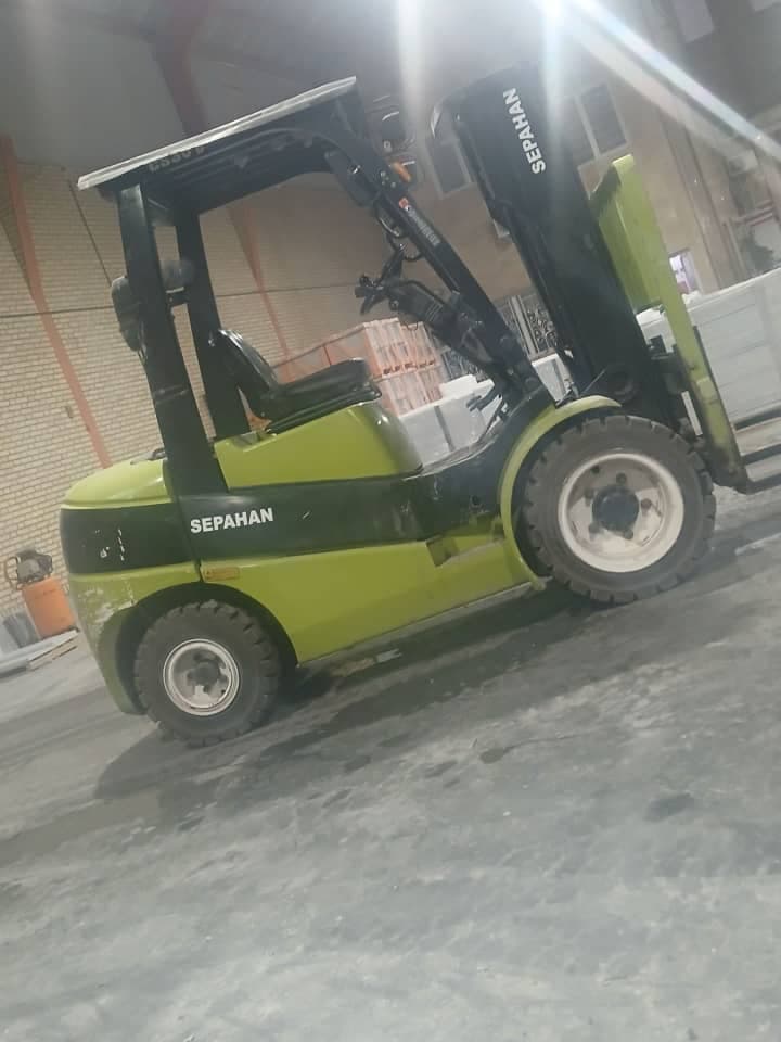 تعمیرات لیفتراک تویوتا و سپاهان CLARK شیرین سو در مشهد