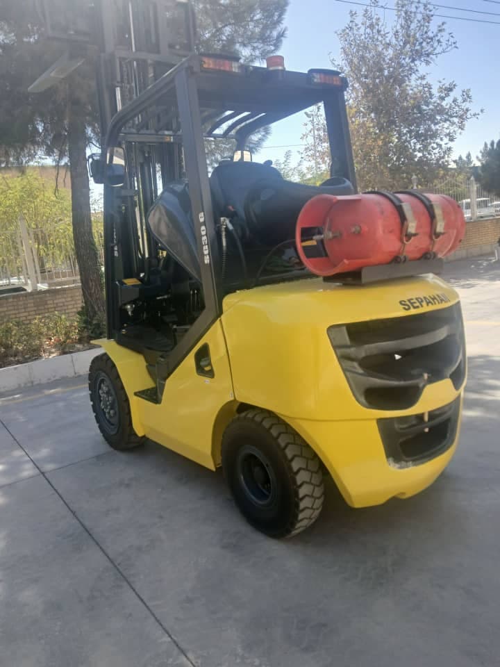 تعمیرات لیفتراک تویوتا و سپاهان CLARK شیرین سو در مشهد