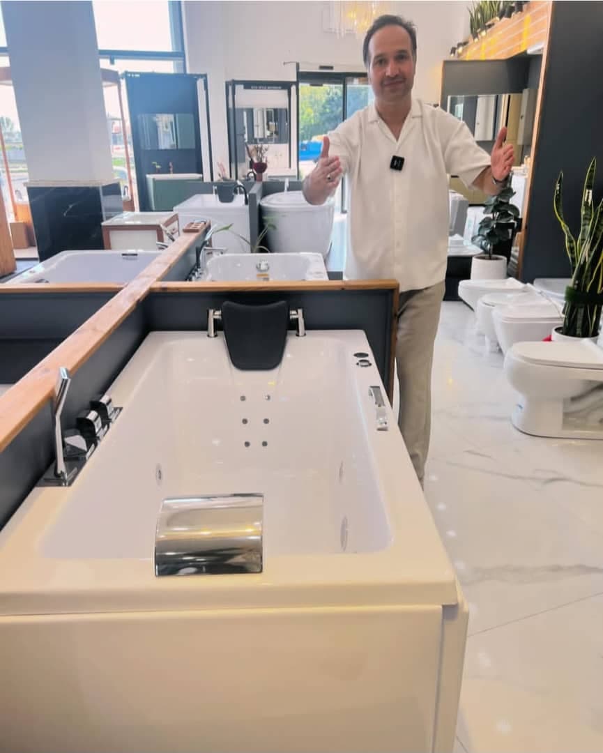 فروش وان و جکوزی آقای جکوزی به مدیریت کاظمی در سرخرود