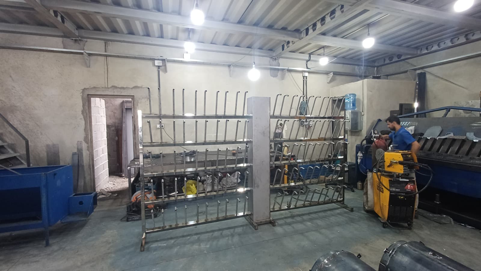 خدمات برش لیزر فلزات و نورد ورق محمود یاری در رشت