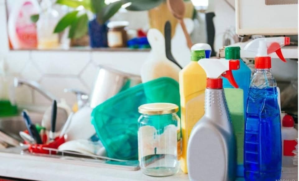 شرکت خدمات نظافتی کارنوماکان به مدیریت شیرانی در اصفهان