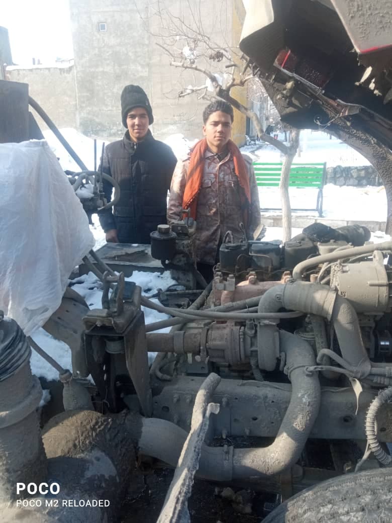 تعمیرگاه ماشین سنگین حقیقت در مشهد