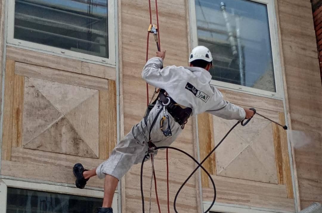 شستشوی نما و کفسابی آریانا در یزد