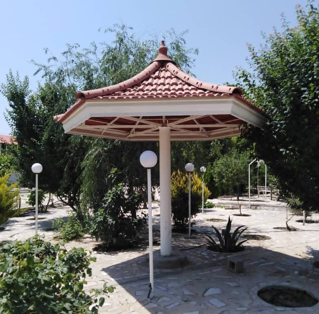 ساخت کلبه سوئیسی تک دکور سازان بهمئی در شیراز