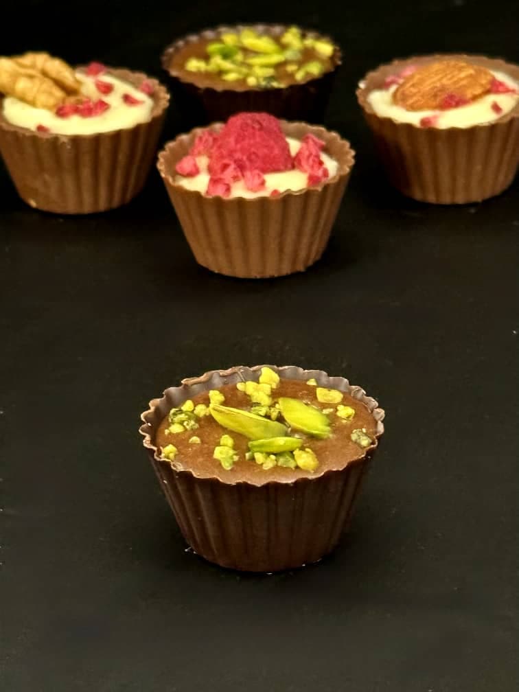 آموزش تخصصی شکلات دستساز و ترافل لی لی سوییت در رشت