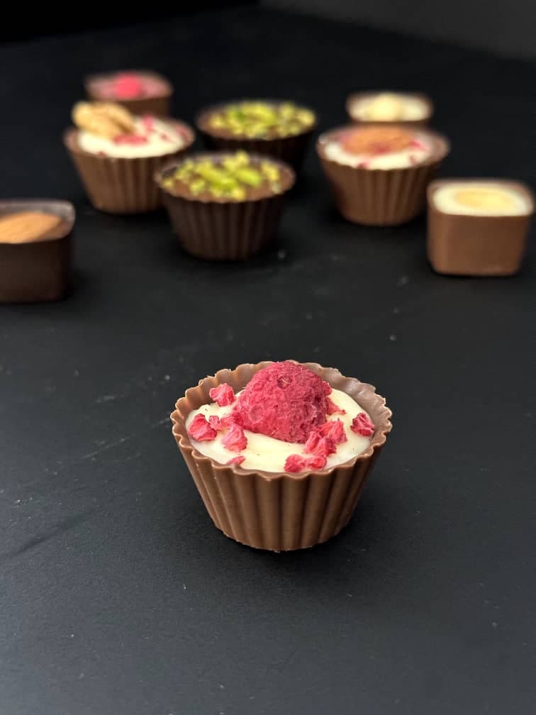 آموزش تخصصی شکلات دستساز و ترافل لی لی سوییت در شیراز