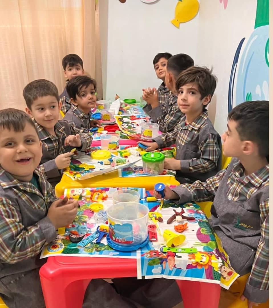 مجتمع آموزشی غیردولتی اباصالح فاطمیه در پاکدشت