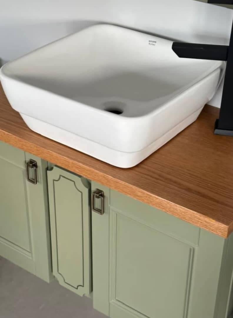 فروشگاه لوازم بهداشتی و ساختمانی برادران محمدی در نوشهر