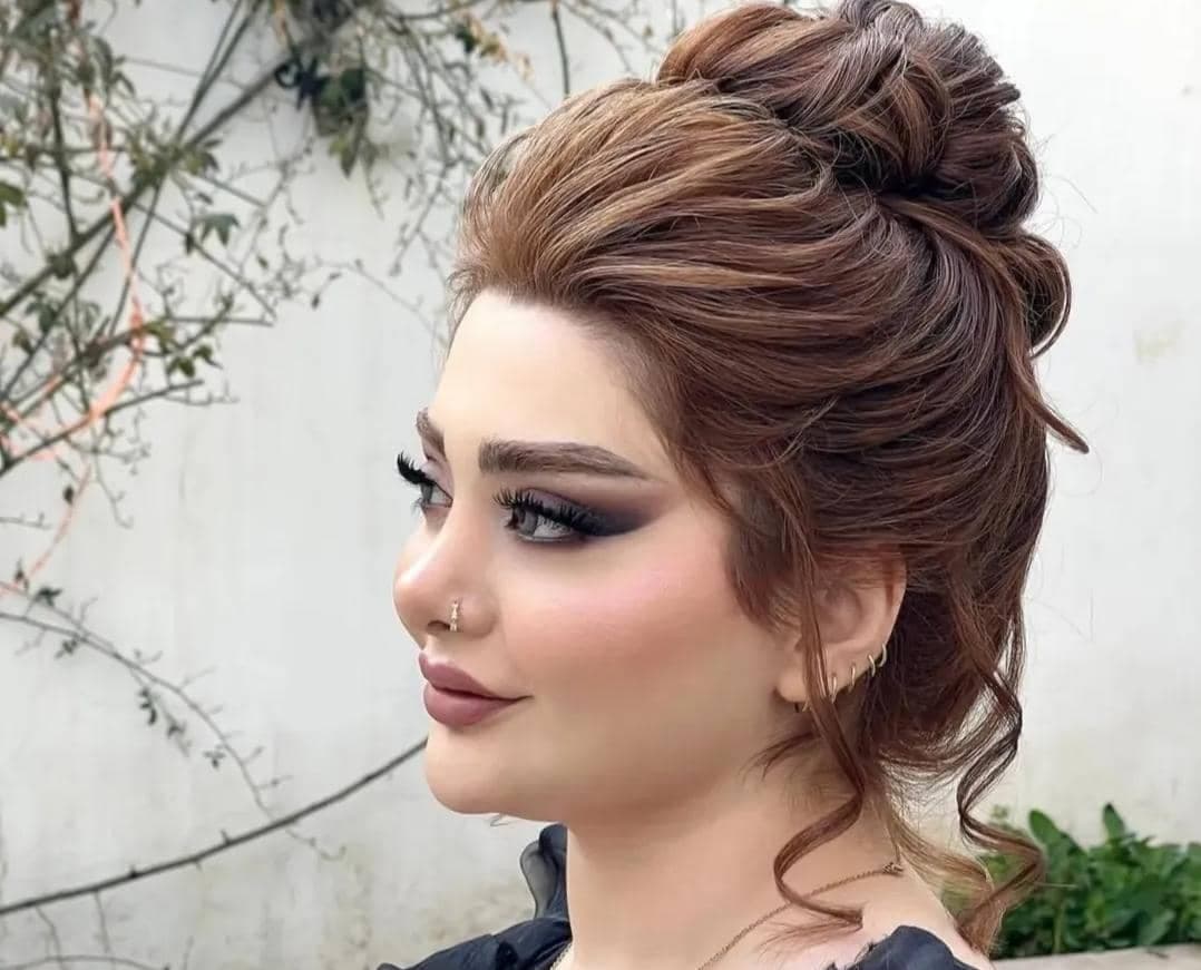 آموزش تخصصی و تضمینی میکاپ آرتیست جانان در کرمانشاه