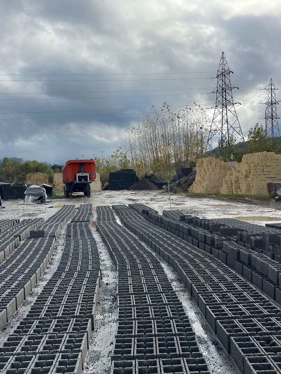 مصالح ساختمانی حسین پور در بلوار دیلمان لاهیجان