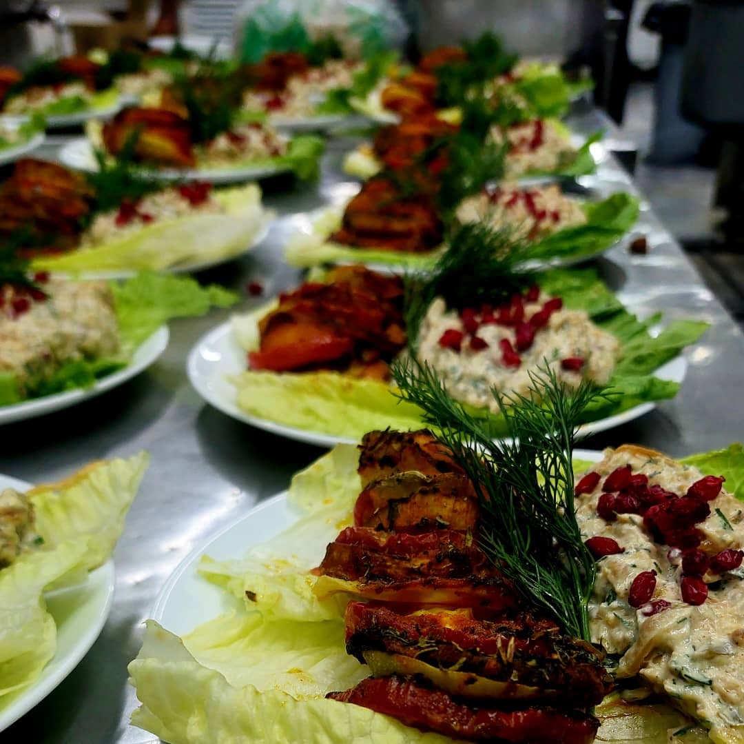 رستوران بین المللی دوقلوها در سربندر امام خمینی