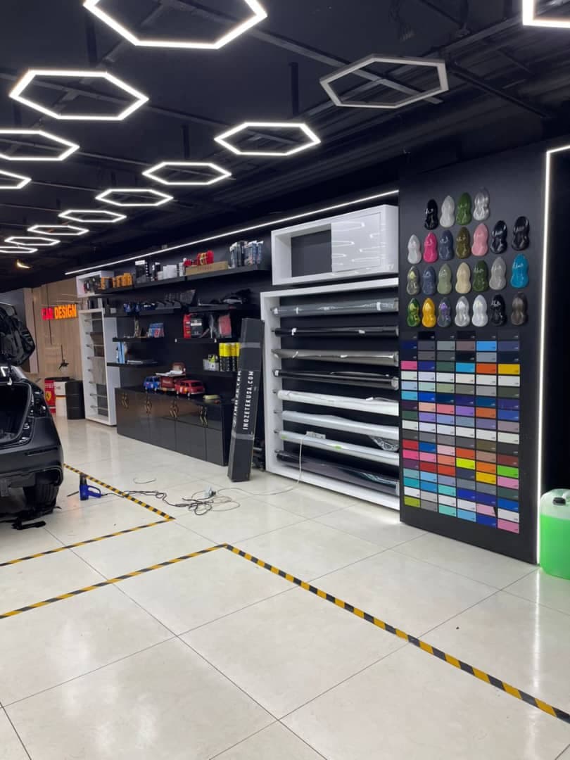 کیلینیک زیبایی خودرو کارنیولند بهادر چراغیان در همدان