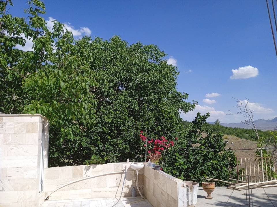 اجاره روزانه و هفتگی ویلا و سوئیت ماهان در سامان