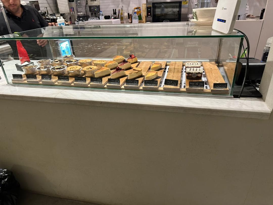 کافه بیکری 963 در جاده رویان به نوشهر