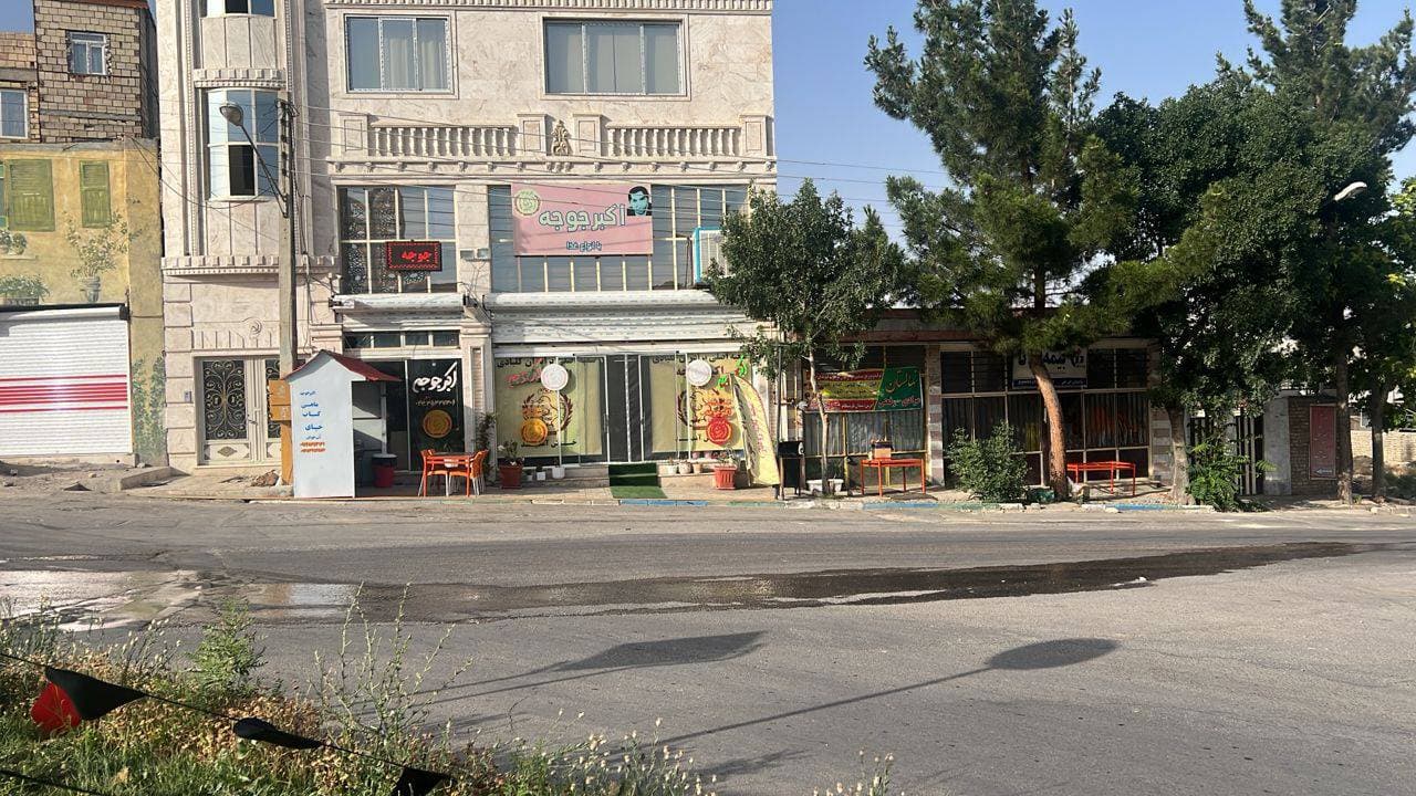 رستوران اکبر جوجه برادران کلبادی در کلاته رودبار