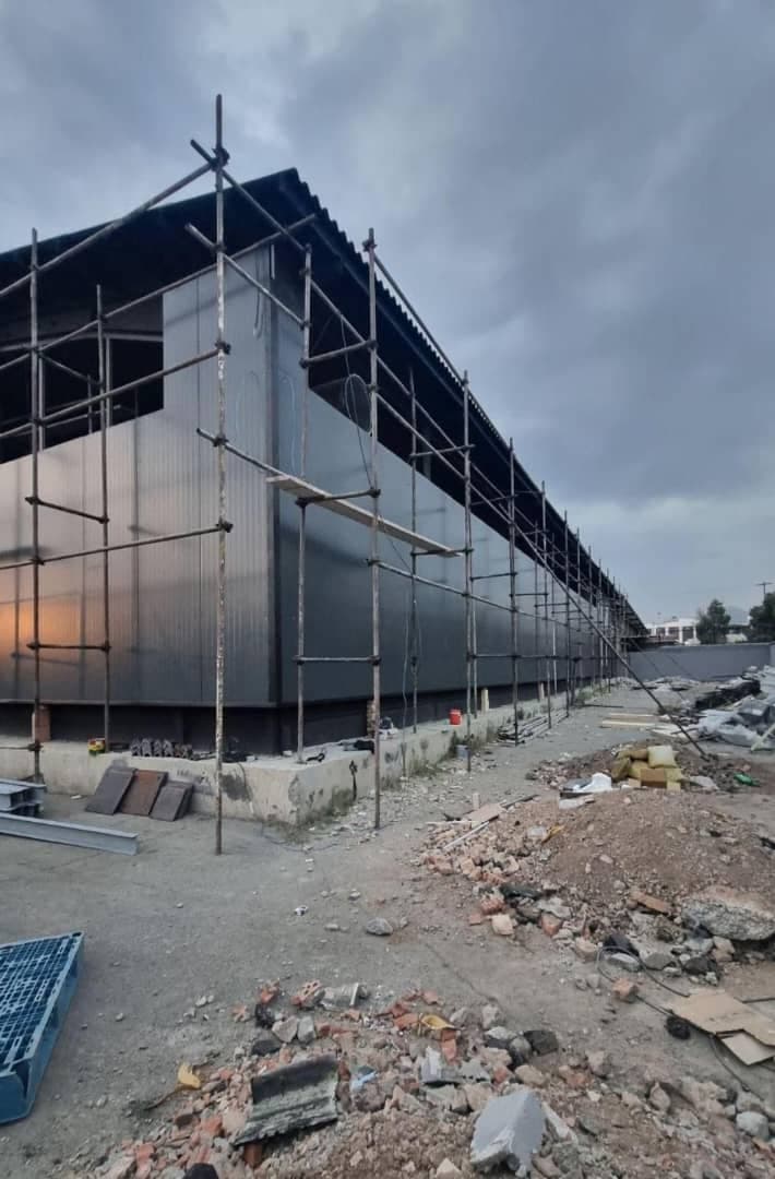 فروش و اجرای ساندویچ پانل سقفی و دیواری نوین پوشش در قزوین