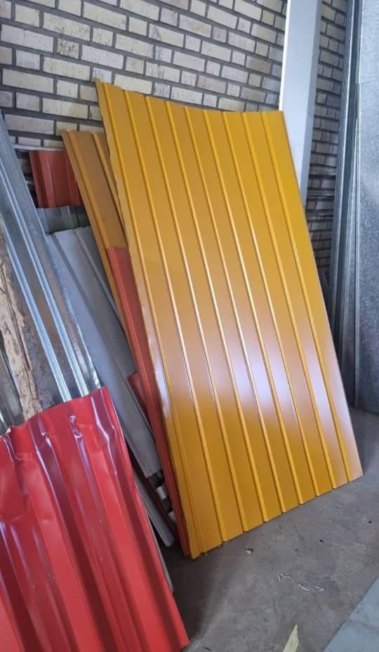 فروش و اجرای ساندویچ پانل سقفی و دیواری نوین پوشش در قزوین