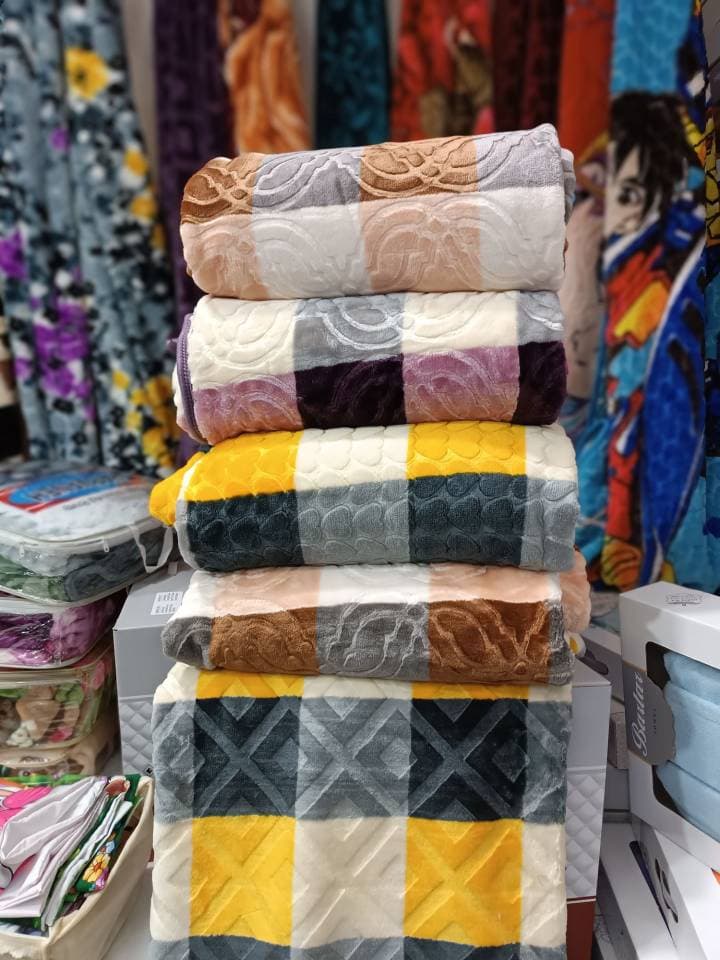 فروش و پخش عمده پتو دنیای خواب موسوی در الوند قزوین