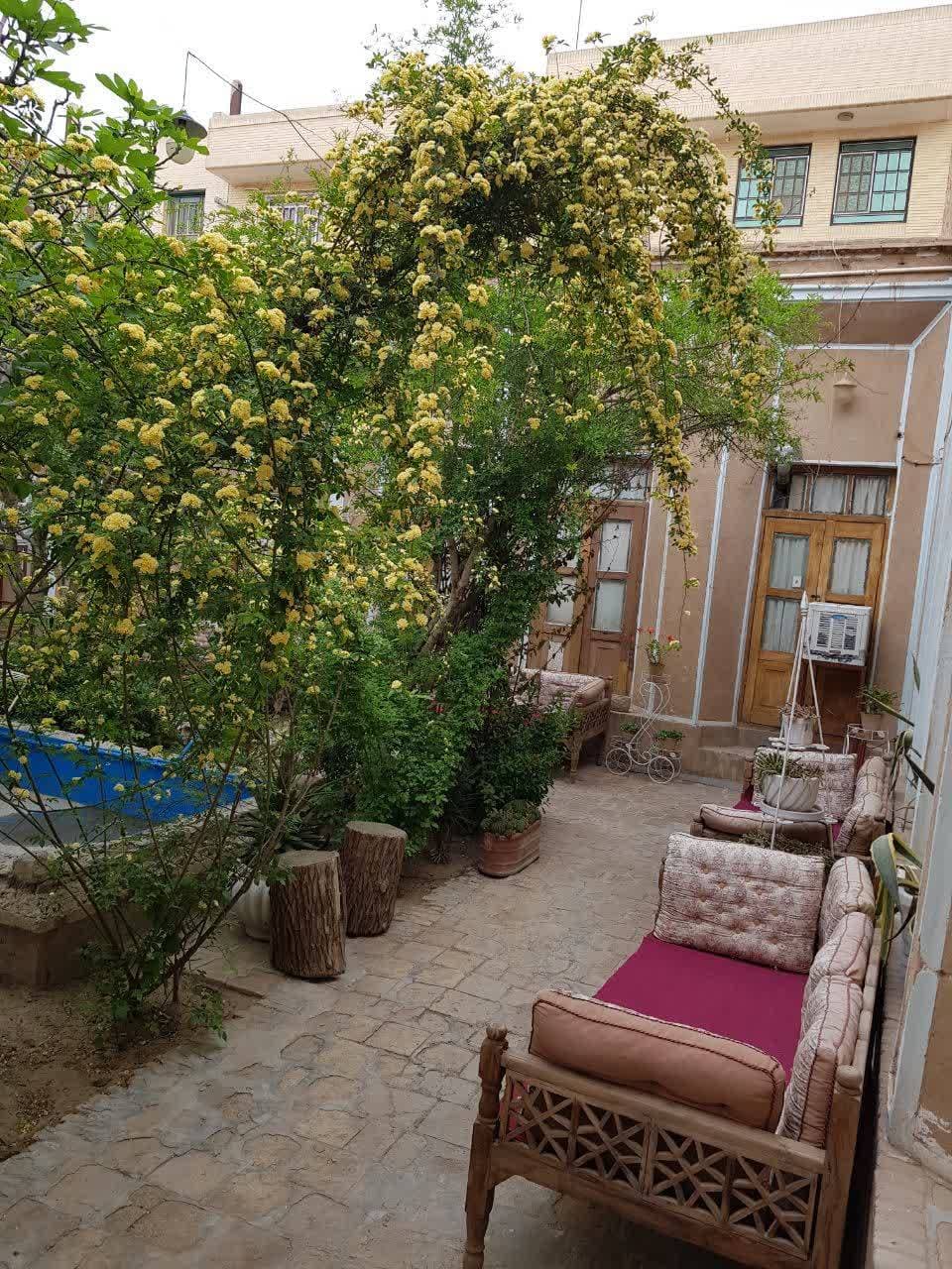 اقامتگاه سنتی 200 ساله دوکاج در یزد