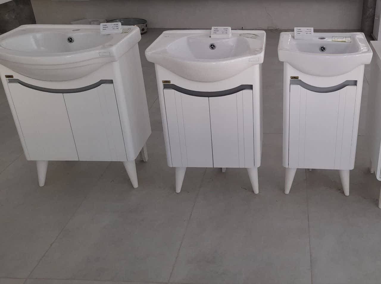 تولید و پخش چینی آلات بهداشتی برزگر در همدان