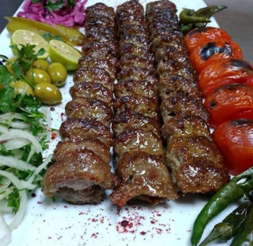 کافه رستوران یشیل باغ در قره آغاج ارومیه