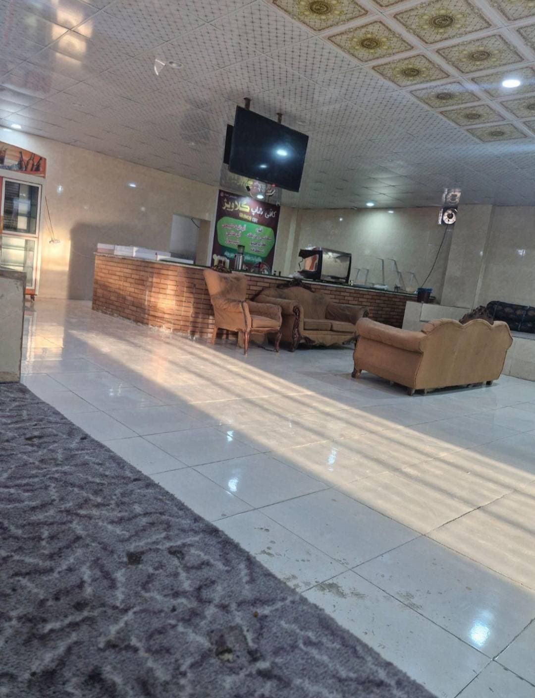 کافی شاپ گلاویژ در ایرانشهر