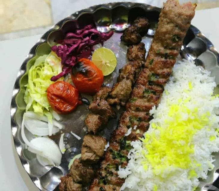 رستوران اکبر جوجه برادران کلبادی در کلاته رودبار